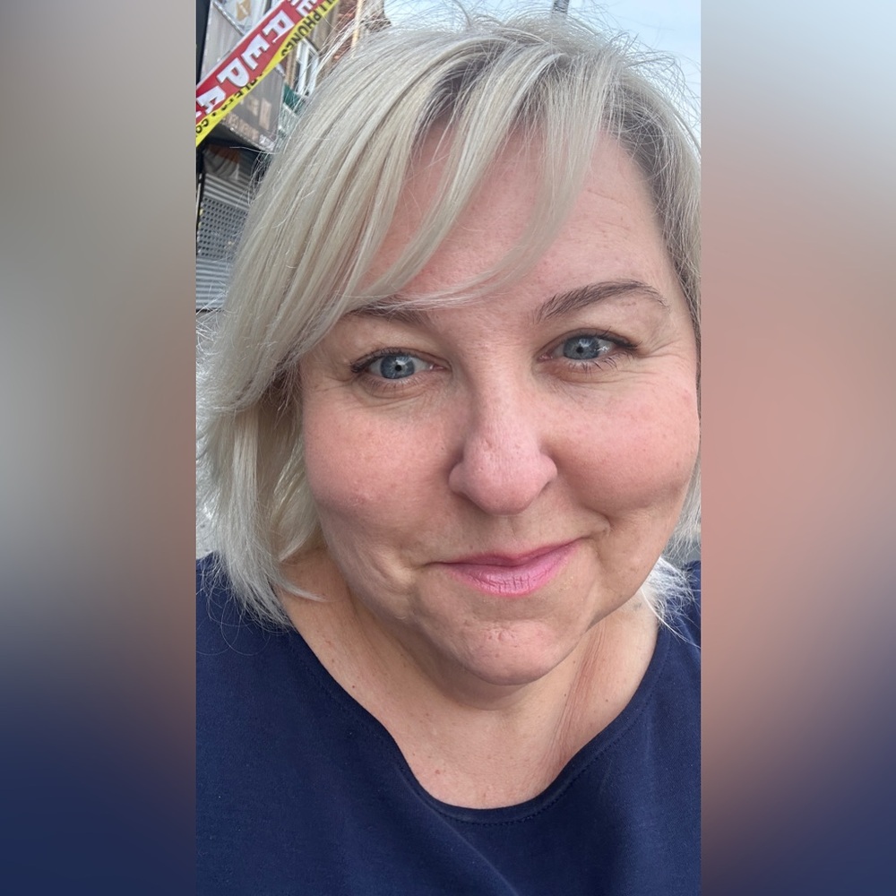Meet your Posher, Ela